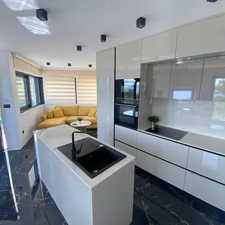 Leandra Apartment Baska Voda